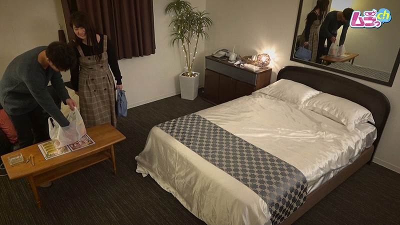 【巨尻 優梨まいな】ニンゲン観察 最初から互いを意識しヤリたくてヤリたくて仕方がなかった男女が、合コンを抜け出しホテルでワンナイトセックス｜h_1534grmo00033