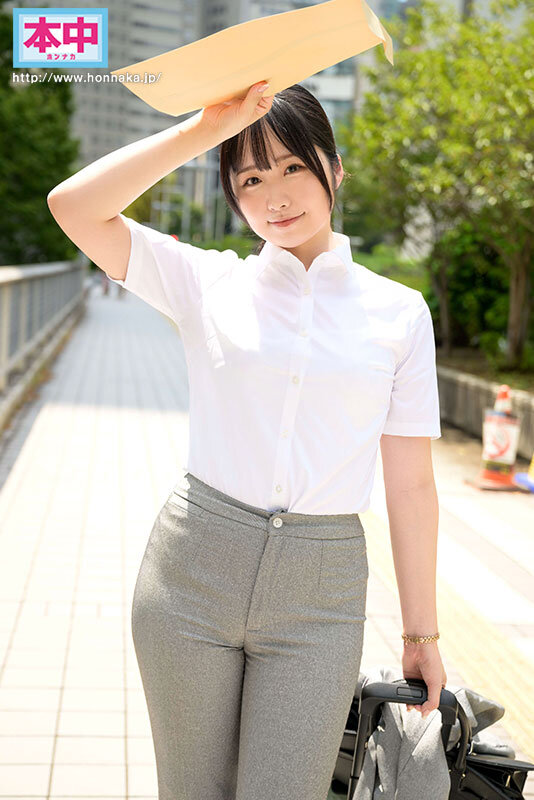 【デビュー作品 南紫音】私、就活の合間にAV出演します 地方から企業面接のために上京して来た女子大生。面接と面接の空き時間に中出しAVデビュー！！ 南紫音｜hmn00661