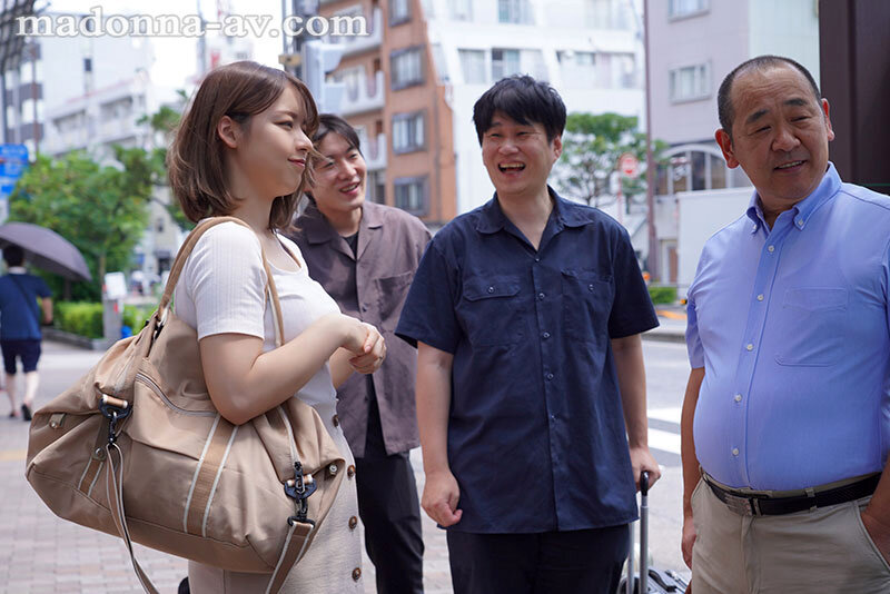 【熟女 高梨真緒】中途の人妻社員が肉便器と化すまで、部署全員で輪●し続ける温泉旅行。 高梨真緒｜jur00182