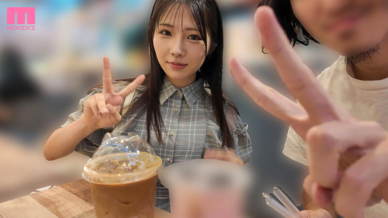 【小柄 夏色みか】俺にホレてるっぽい友人の妹ちゃんとデートSEXしたけど、なんか飽きたからダチを誘って中出しマ●コ共有輪●して楽しみました。 夏色みか｜mida00415