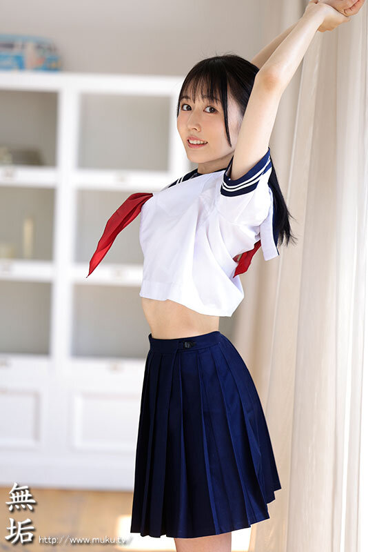 【デビュー作品 風美ありあ】新人 透明感抜群の制服美少女 透き通るような白い肌、敏感なおっぱい、キュっと引き締まったウエスト。完璧すぎる無垢少女 風美ありあ AVデビュー｜mudr00359