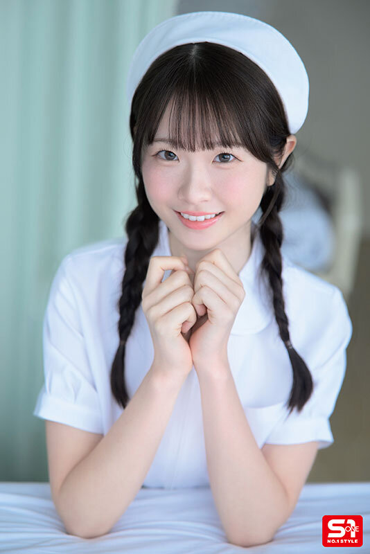 【美少女 白上咲花】セクハラ！性欲処理！顔射！全部許してくれるシャイで優しい新人ナースさんはいつも顔面ザーメンまみれ 白上咲花｜snos00047